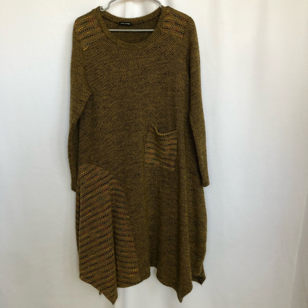 Made In Italy Women Sweater dress Green Asymmetrical Black Green Size medium.